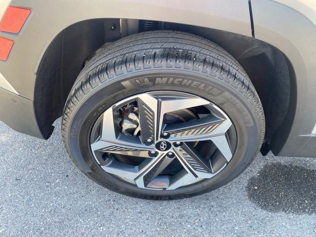Used 2024 Hyundai Tucson Limited image 16