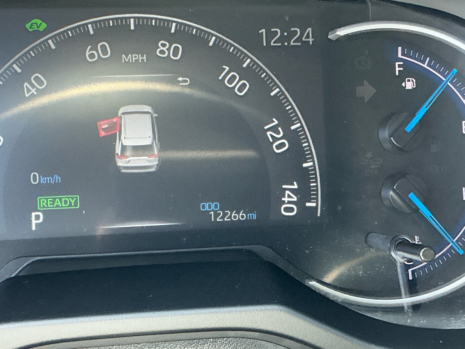 Used 2024 Toyota RAV4 LE AWD/4WD image 11
