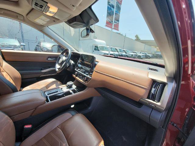 Used 2022 Nissan Pathfinder Platinum FWD image 28