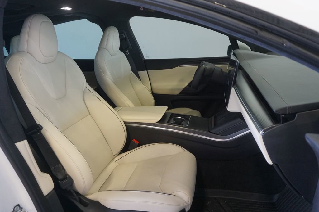 Used 2023 Tesla Model X Plaid image 17