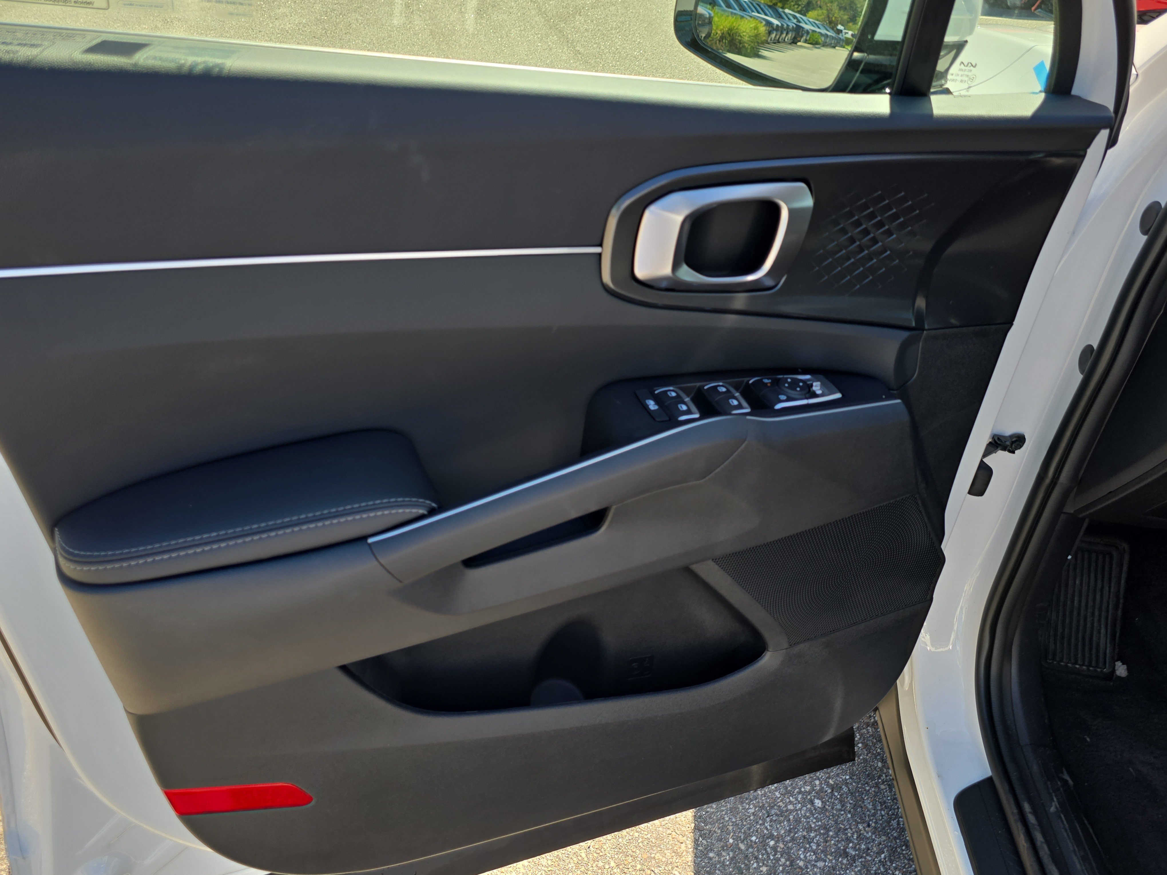 New 2026 Kia Sorento LX FWD image 17