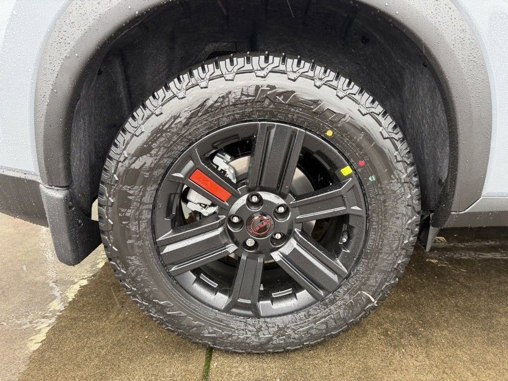 Used 2026 Nissan Rogue SV AWD/4WD image 9