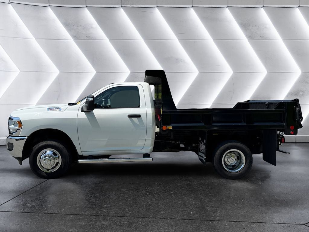 Used 2024 RAM 3500 Tradesman AWD/4WD image 3