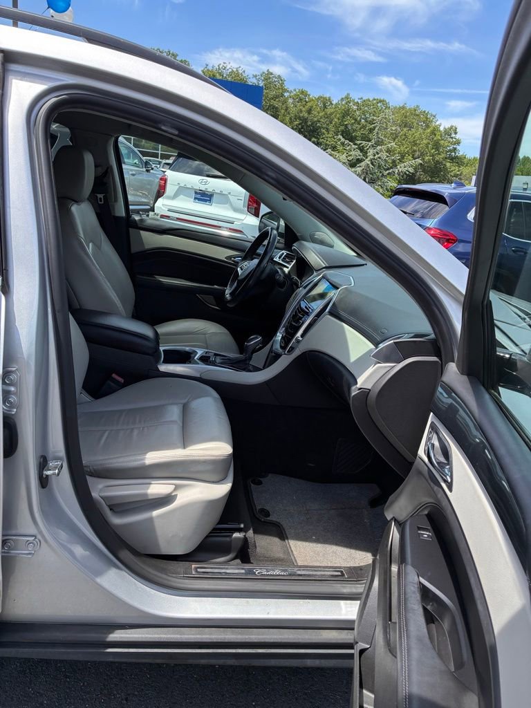 Used 2013 Cadillac SRX FWD image 22