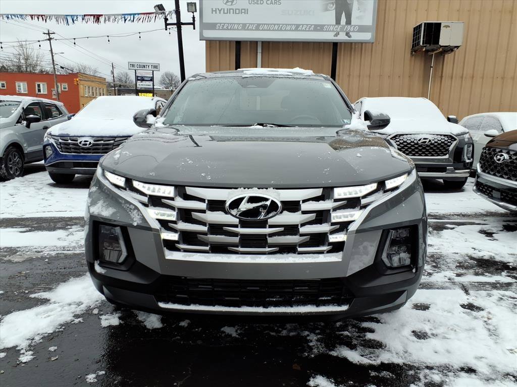 Used 2024 Hyundai Santa Cruz SE image 2