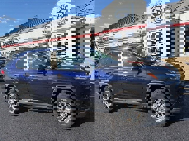 Used 2022 Toyota RAV4 XLE