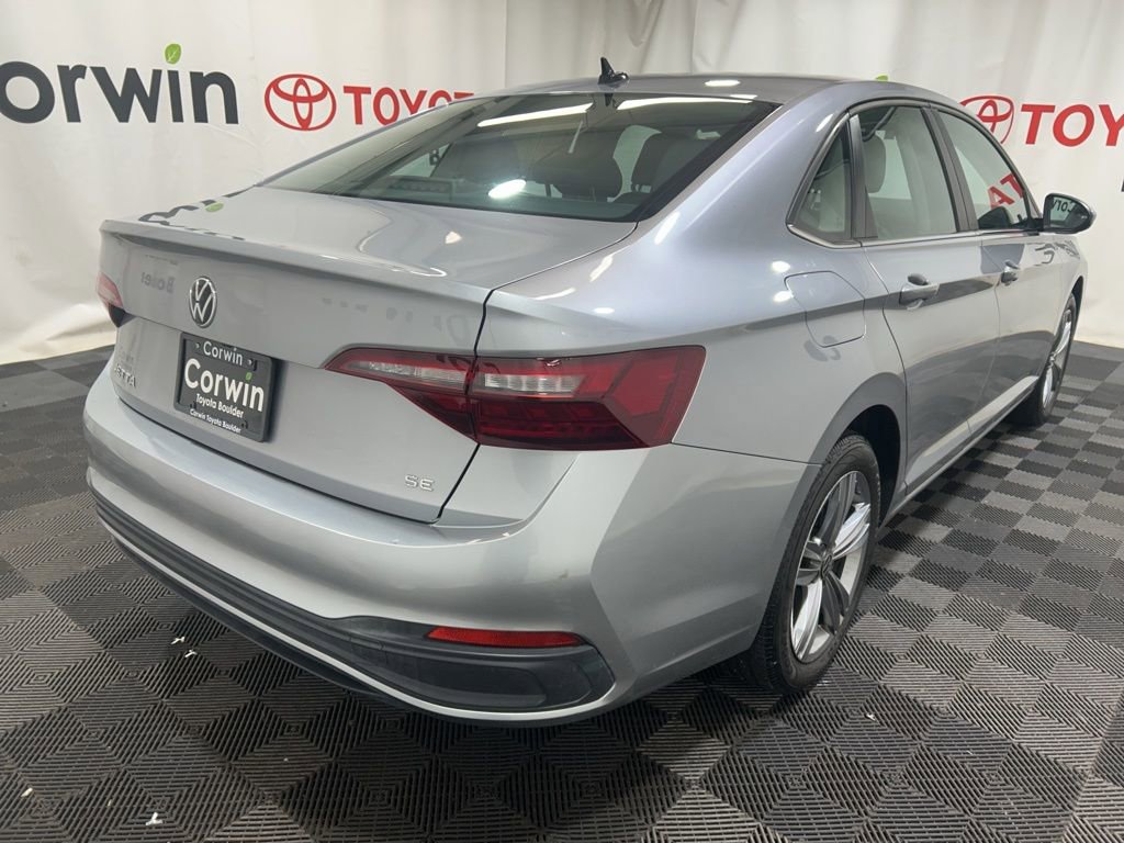 Used 2024 Volkswagen Jetta SE image 7