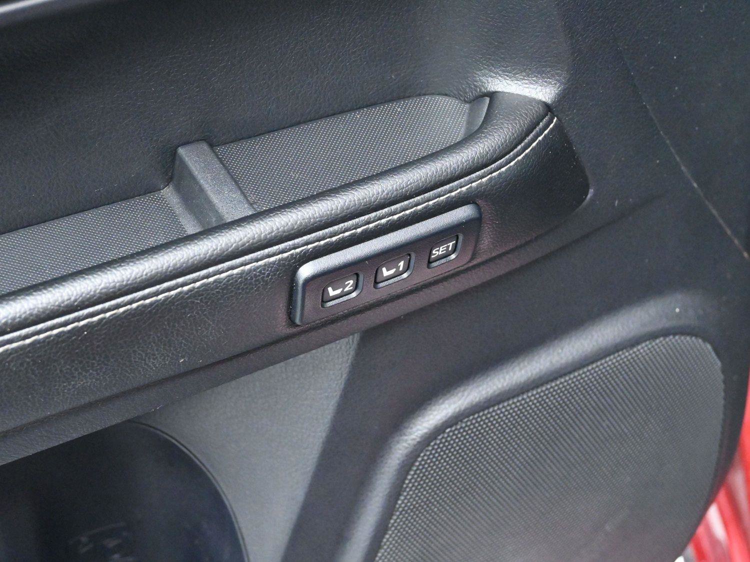 Used 2014 Toyota 4Runner Limited image 11