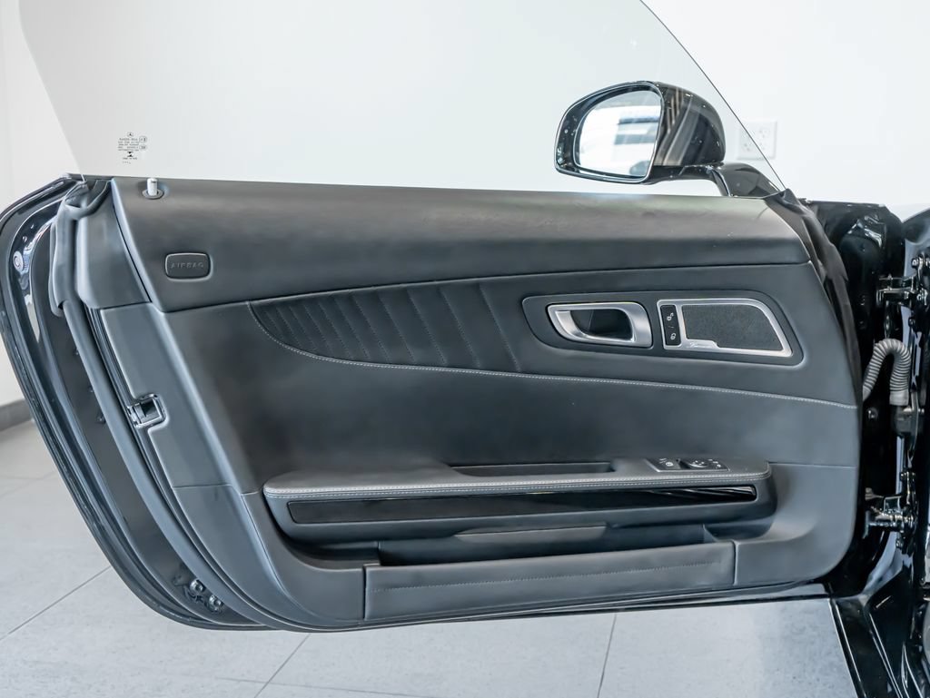Used 2018 Mercedes-Benz AMG GT Roadster image 12