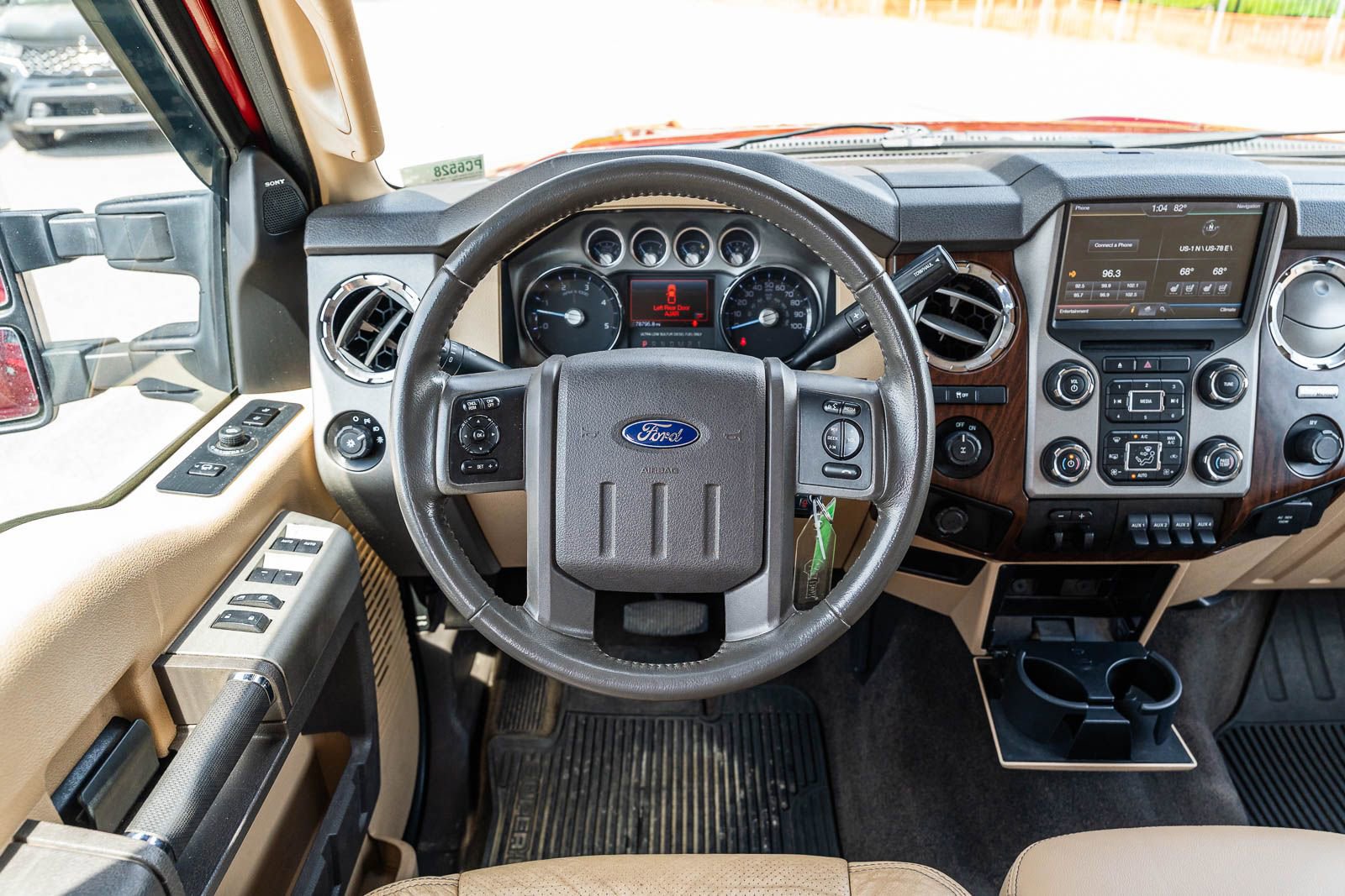 Used 2014 Ford F250 Lariat w/ Lariat Ultimate Package image 39