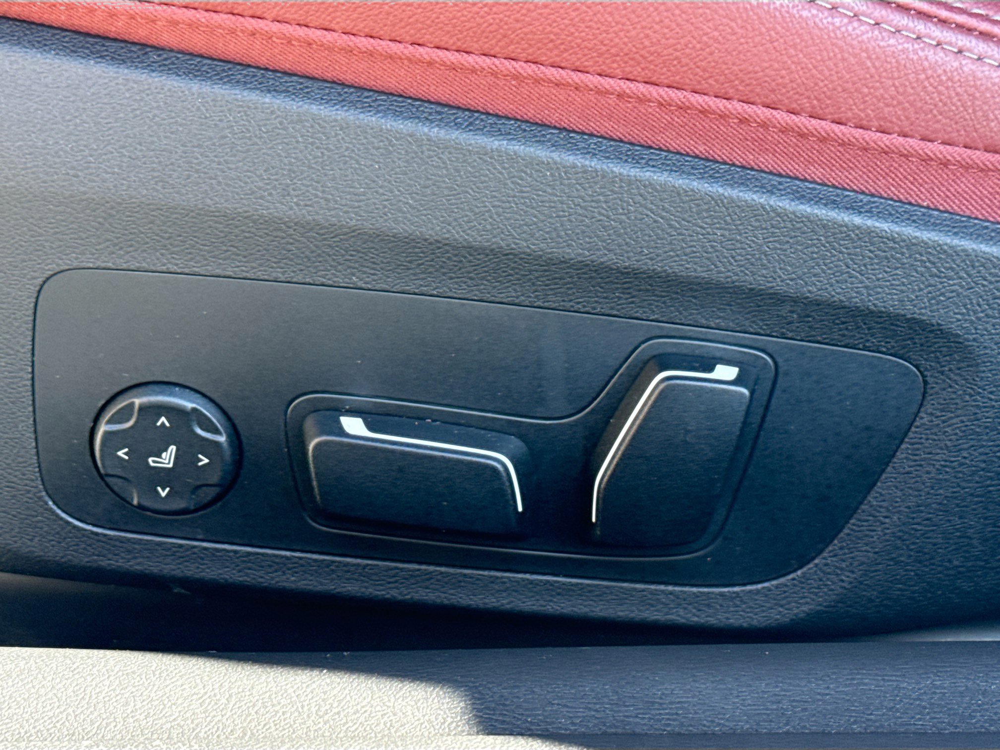 Used 2026 BMW 430i Coupe w/ M Sport Package image 25