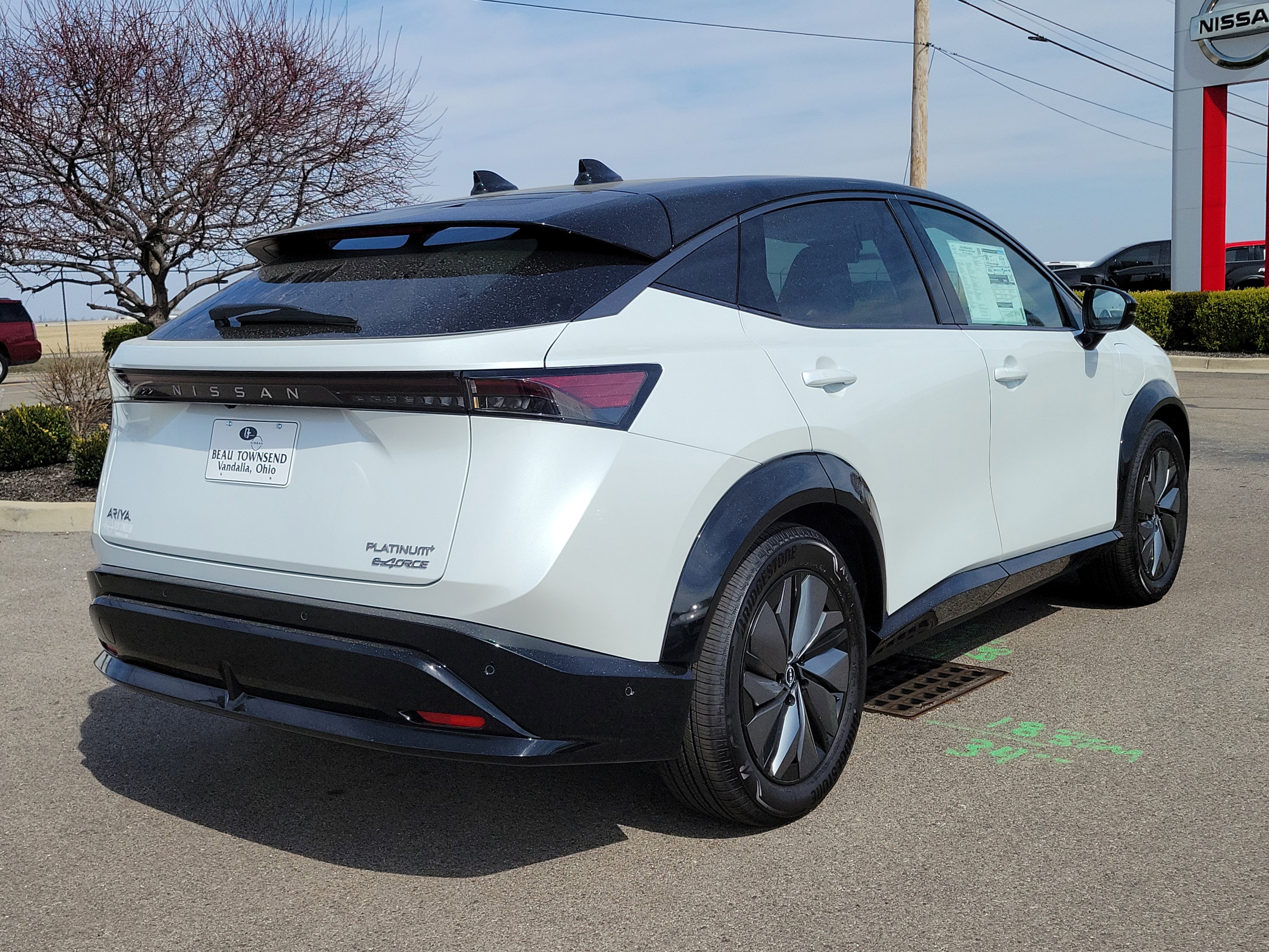 Used 2025 Nissan Ariya Platinum image 4