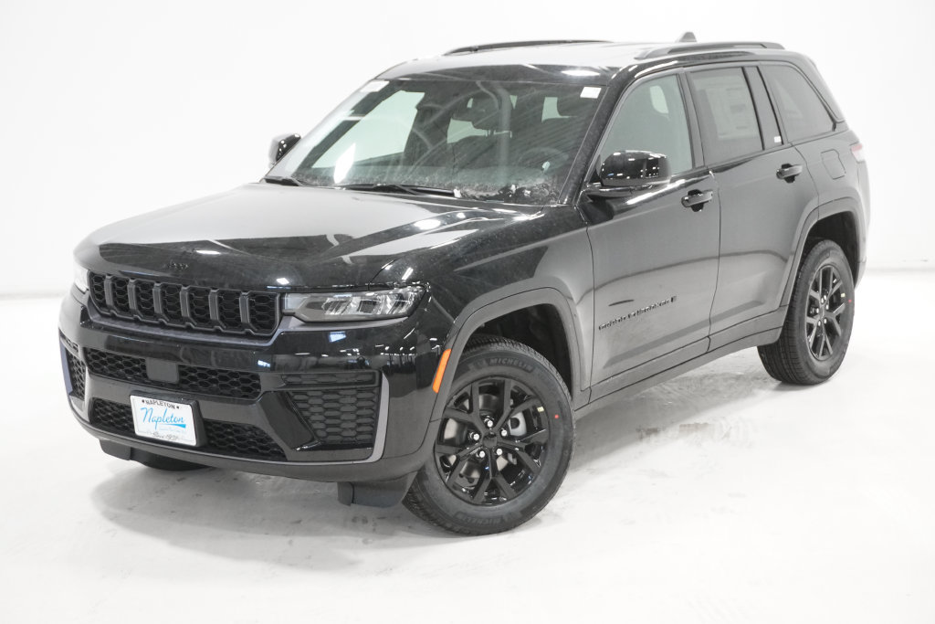 New 2026 Jeep Grand Cherokee Altitude AWD/4WD image 2
