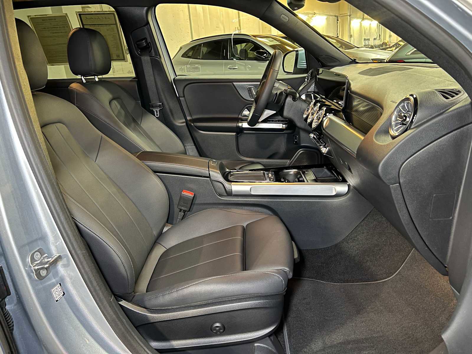 Certified 2025 Mercedes-Benz GLB 250 4MATIC image 12