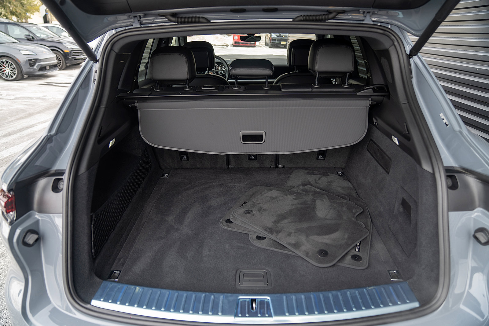 Certified 2025 Porsche Cayenne image 22