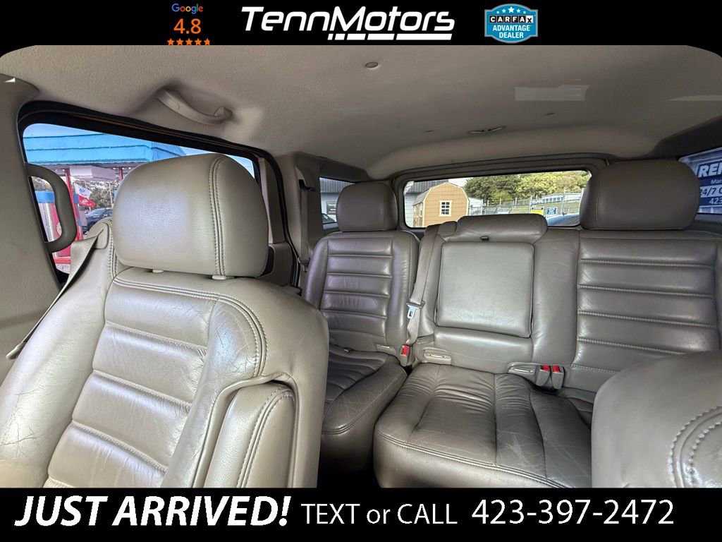 Used 2004 HUMMER H2 w/ Preferred Equipment Group AWD/4WD image 25
