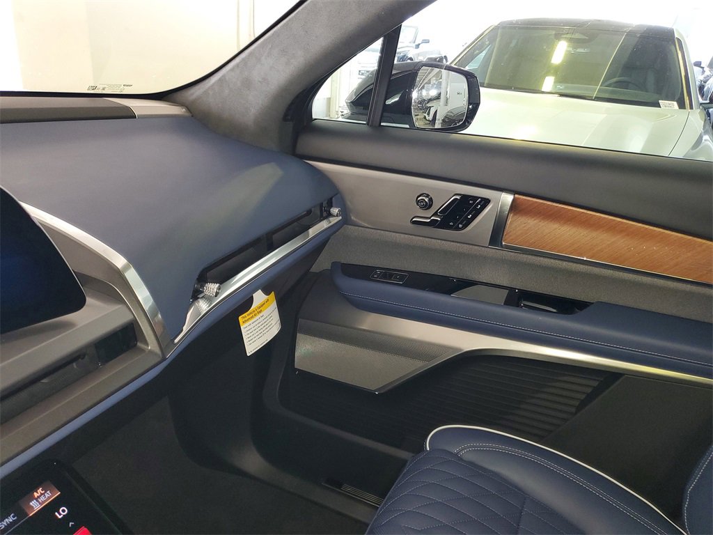 New 2026 Cadillac Vistiq Premium Luxury image 21