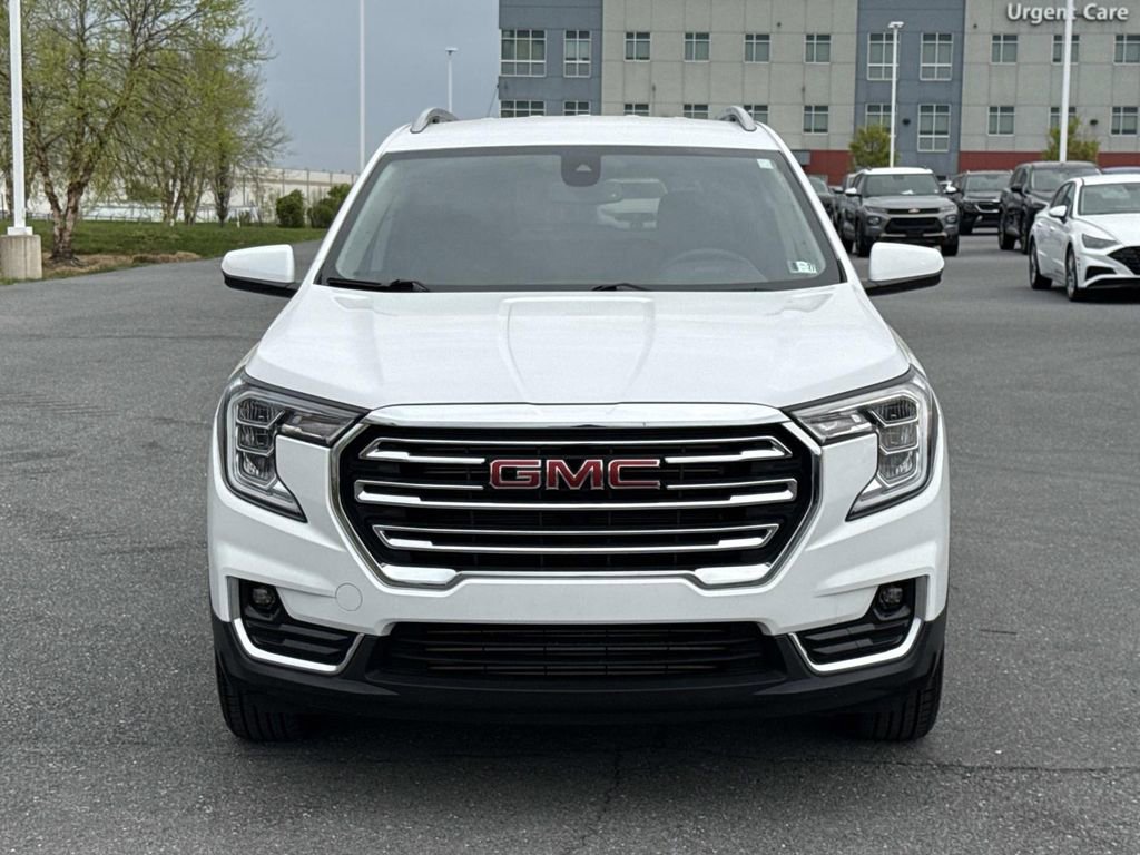 Used 2024 GMC Terrain SLT AWD/4WD image 28