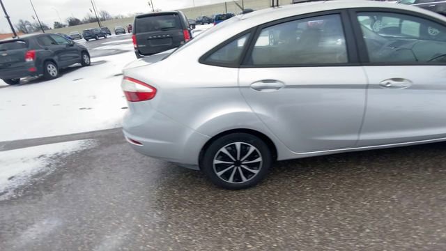 Used 2015 Ford Fiesta S image 2
