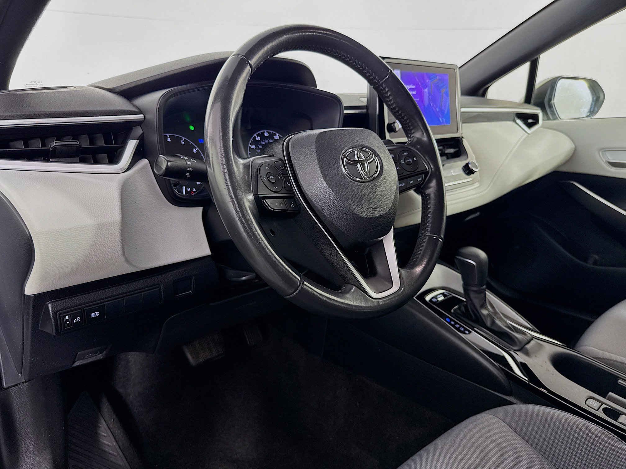 Used 2023 Toyota Corolla SE FWD image 22