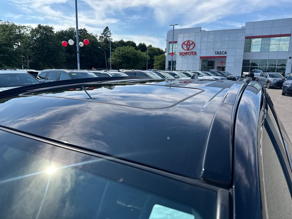 Used 2024 Toyota RAV4 Limited w/ Advanced Technology Package AWD/4WD image 46