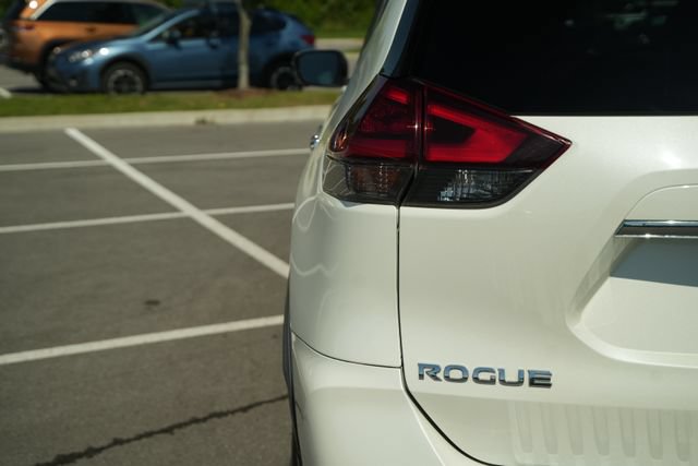 Used 2019 Nissan Rogue SL w/ Premium Package AWD/4WD image 43