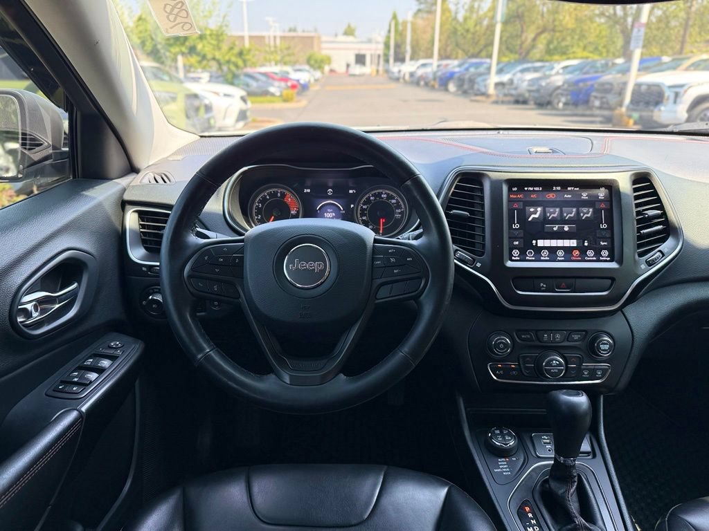 Used 2019 Jeep Cherokee Trailhawk w/ Comfort/Convenience Group AWD/4WD image 24