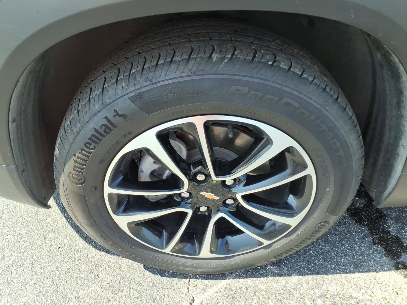 Used 2024 Chevrolet TrailBlazer LT w/ LT Cold Weather Package FWD image 11