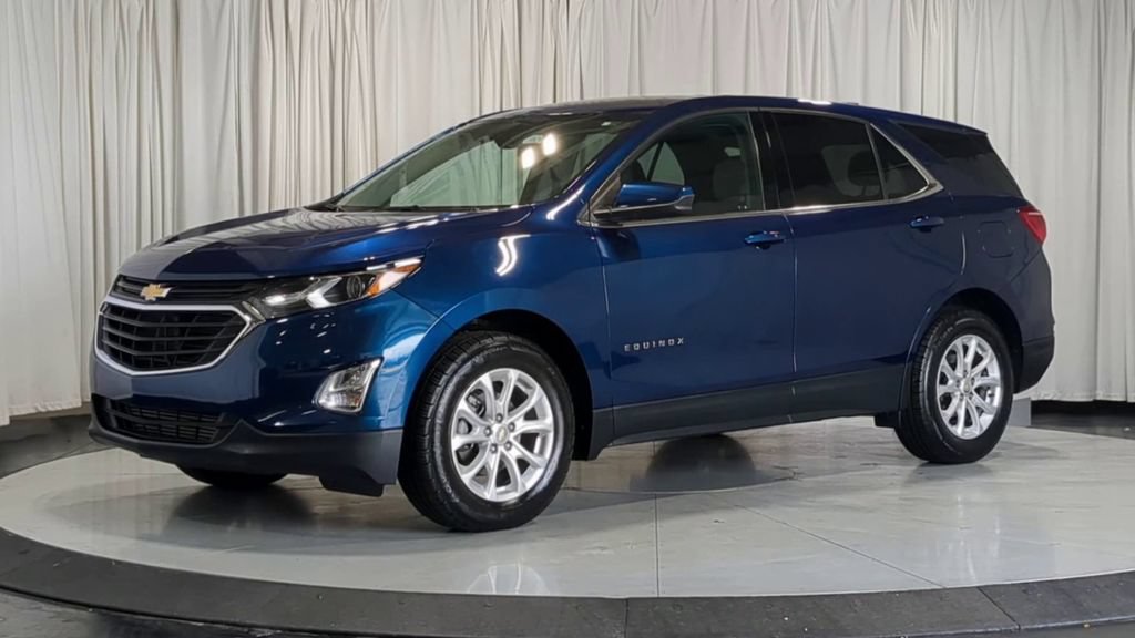 Used 2020 Chevrolet Equinox LT w/ Driver Convenience Package FWD image 5