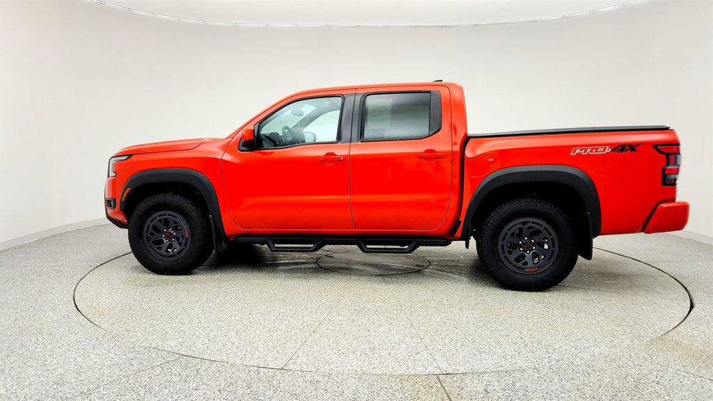 Used 2025 Nissan Frontier PRO-4X image 8