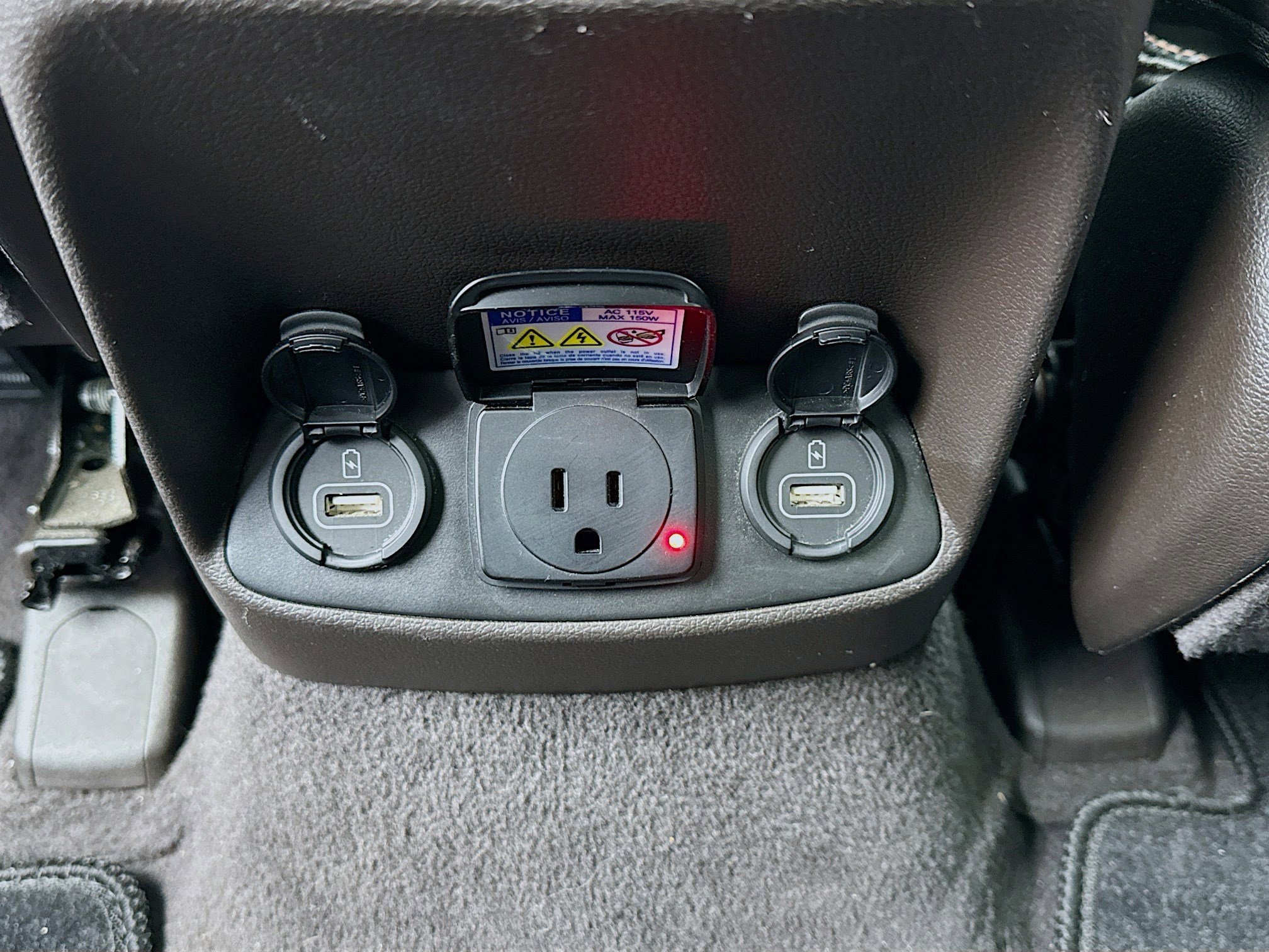 Used 2020 Hyundai Santa Fe Limited image 17