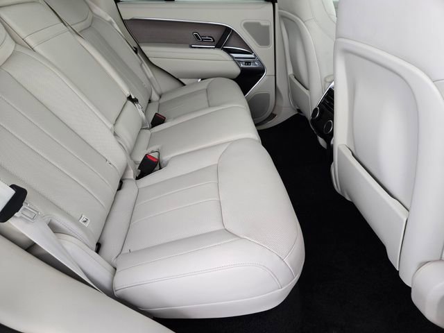 New 2026 Land Rover Range Rover SE AWD/4WD image 17