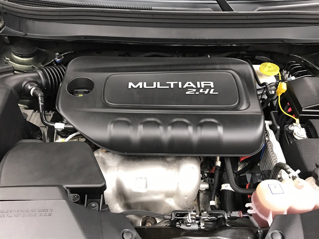 Used 2019 Jeep Cherokee Latitude w/ Cold Weather Group image 22