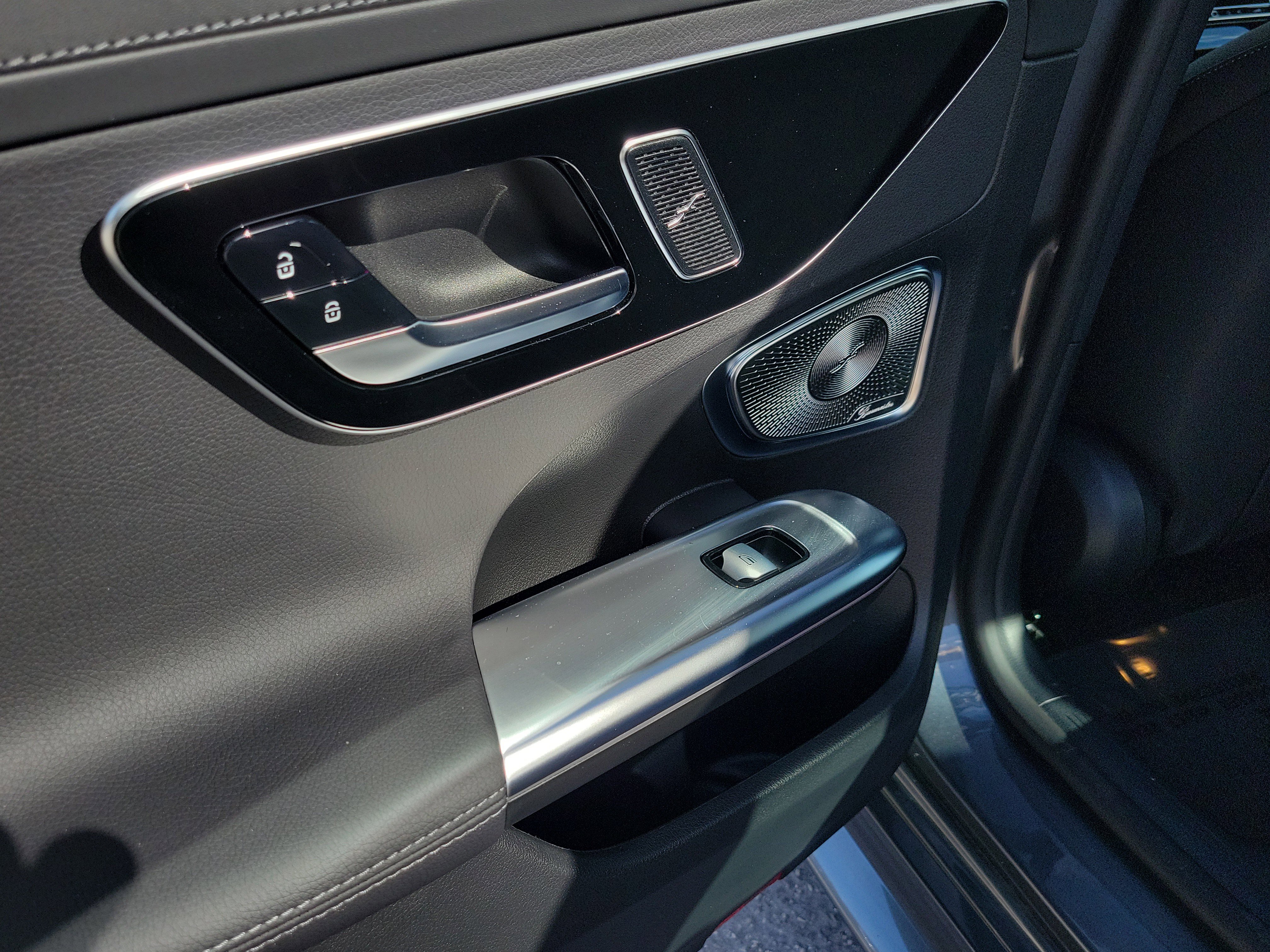 Certified 2025 Mercedes-Benz C 300 Sedan image 11