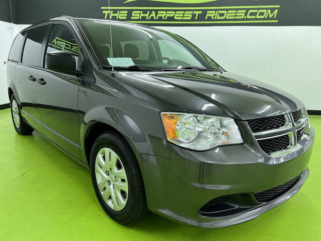 Used 2019 Dodge Grand Caravan SE FWD image 2