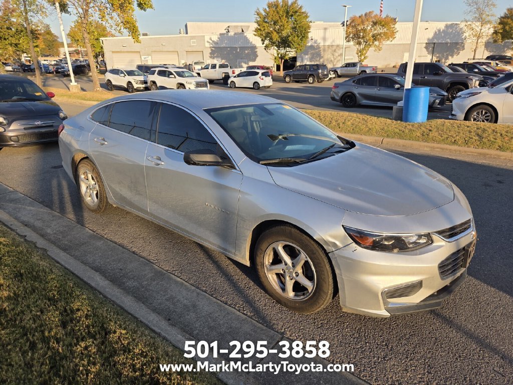 Used 2018 Chevrolet Malibu LS FWD image 3
