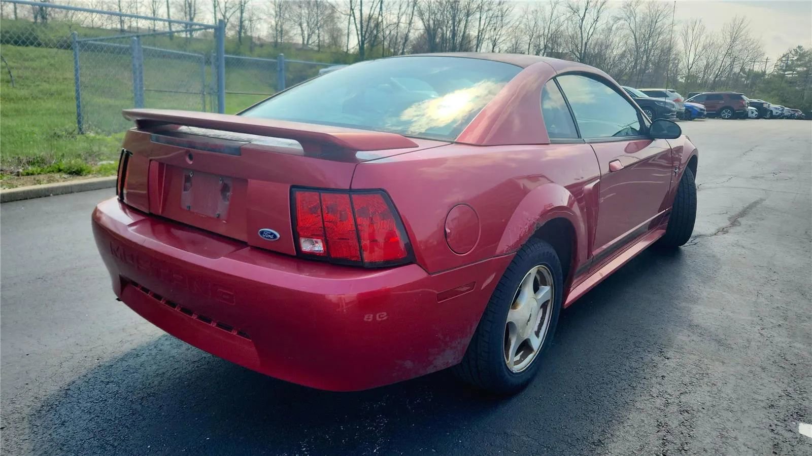 Used 2001 Ford Mustang Coupe RWD image 2