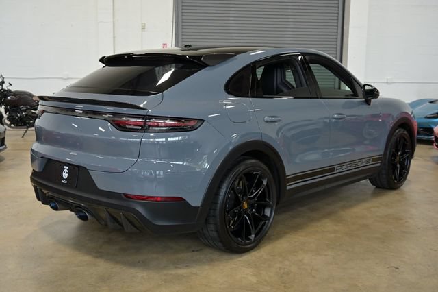 Used 2022 Porsche Cayenne Turbo GT AWD/4WD image 4