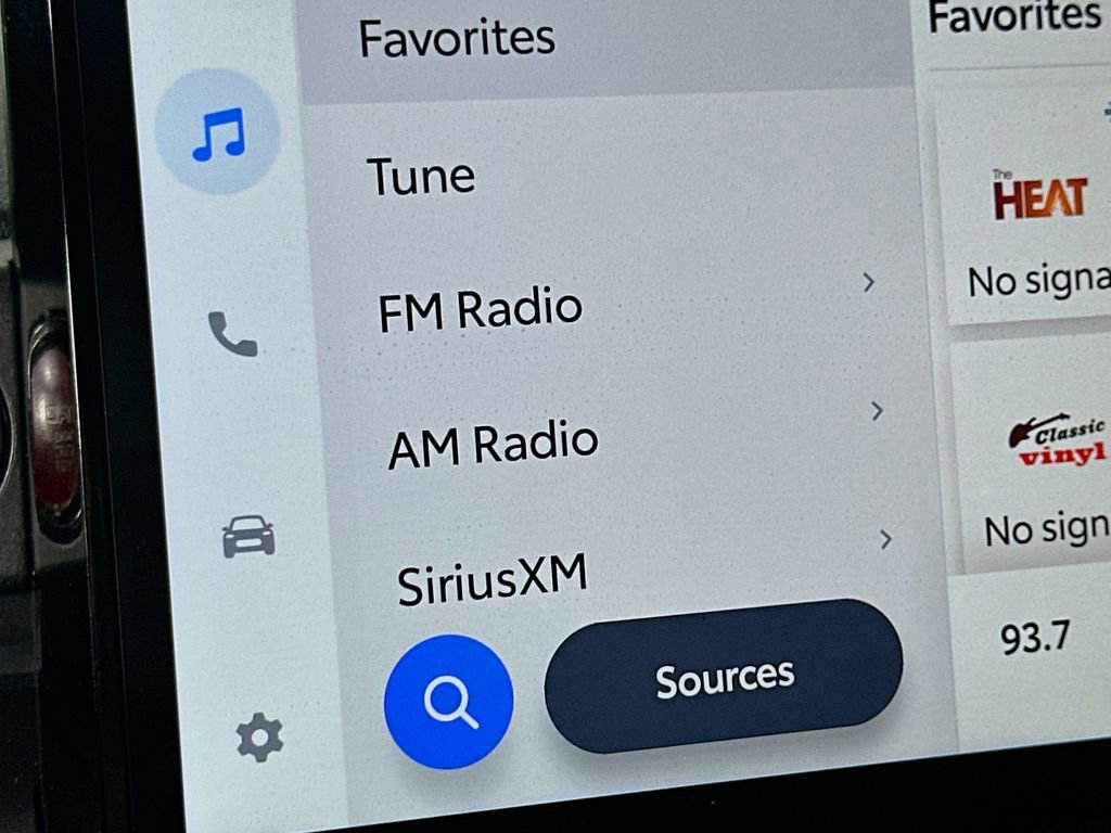 Used 2025 Toyota Tacoma TRD Sport image 25