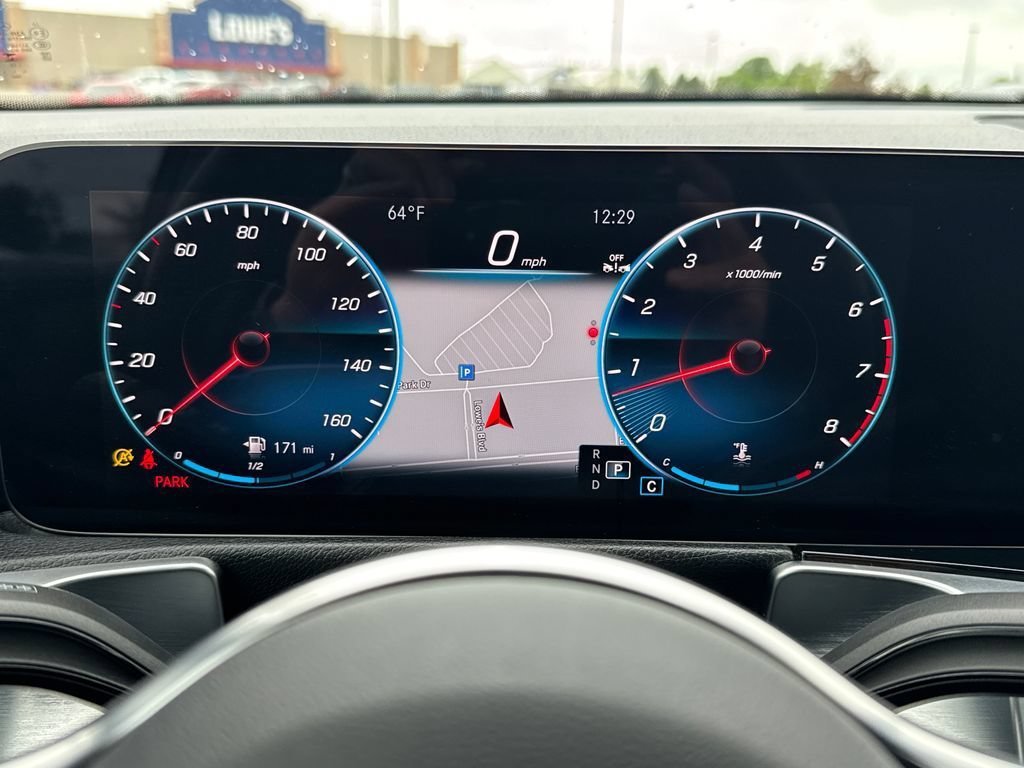 Used 2023 Mercedes-Benz GLB 250 4MATIC image 23