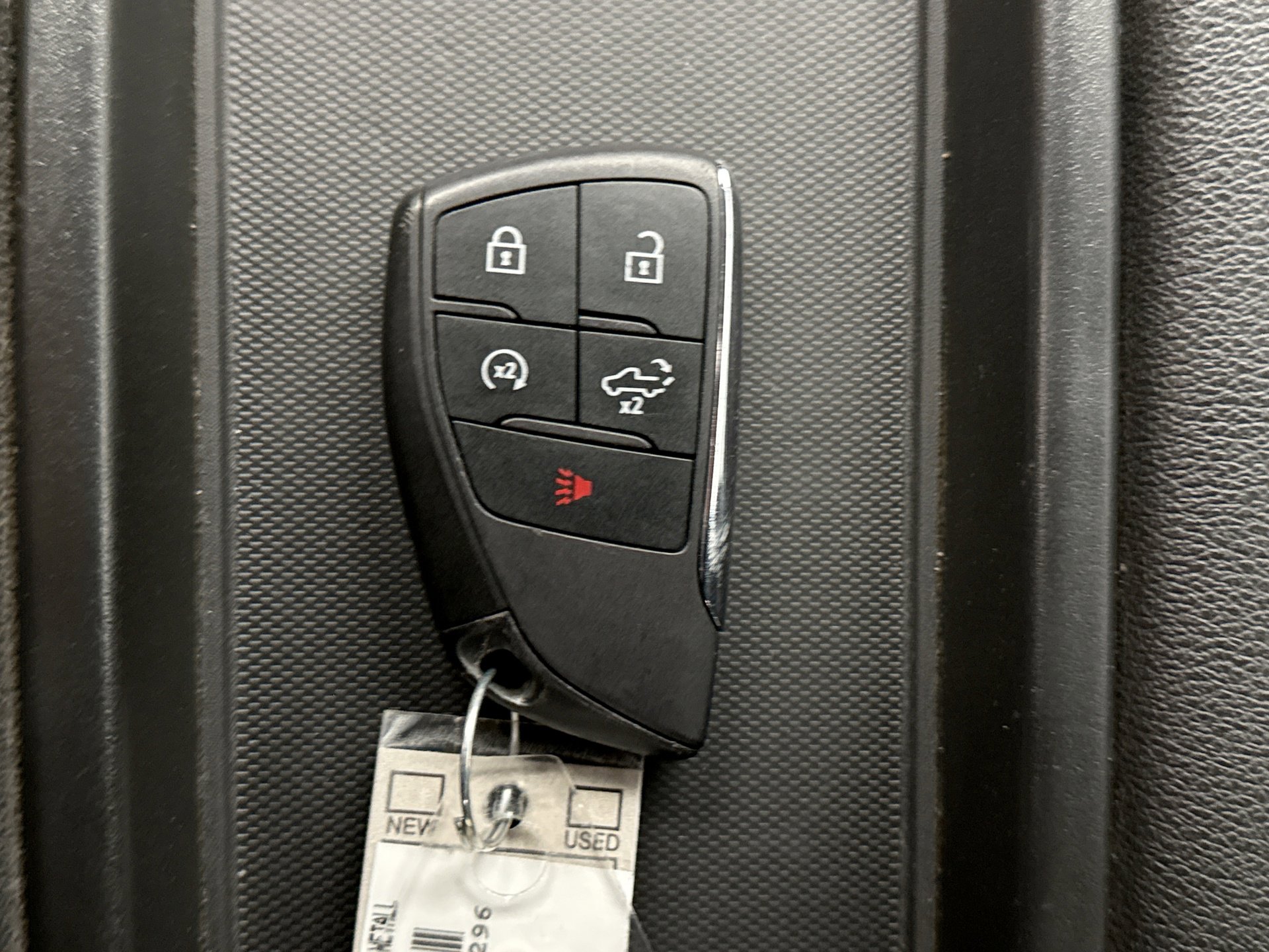 Used 2022 Chevrolet Silverado 1500 LT AWD/4WD image 22