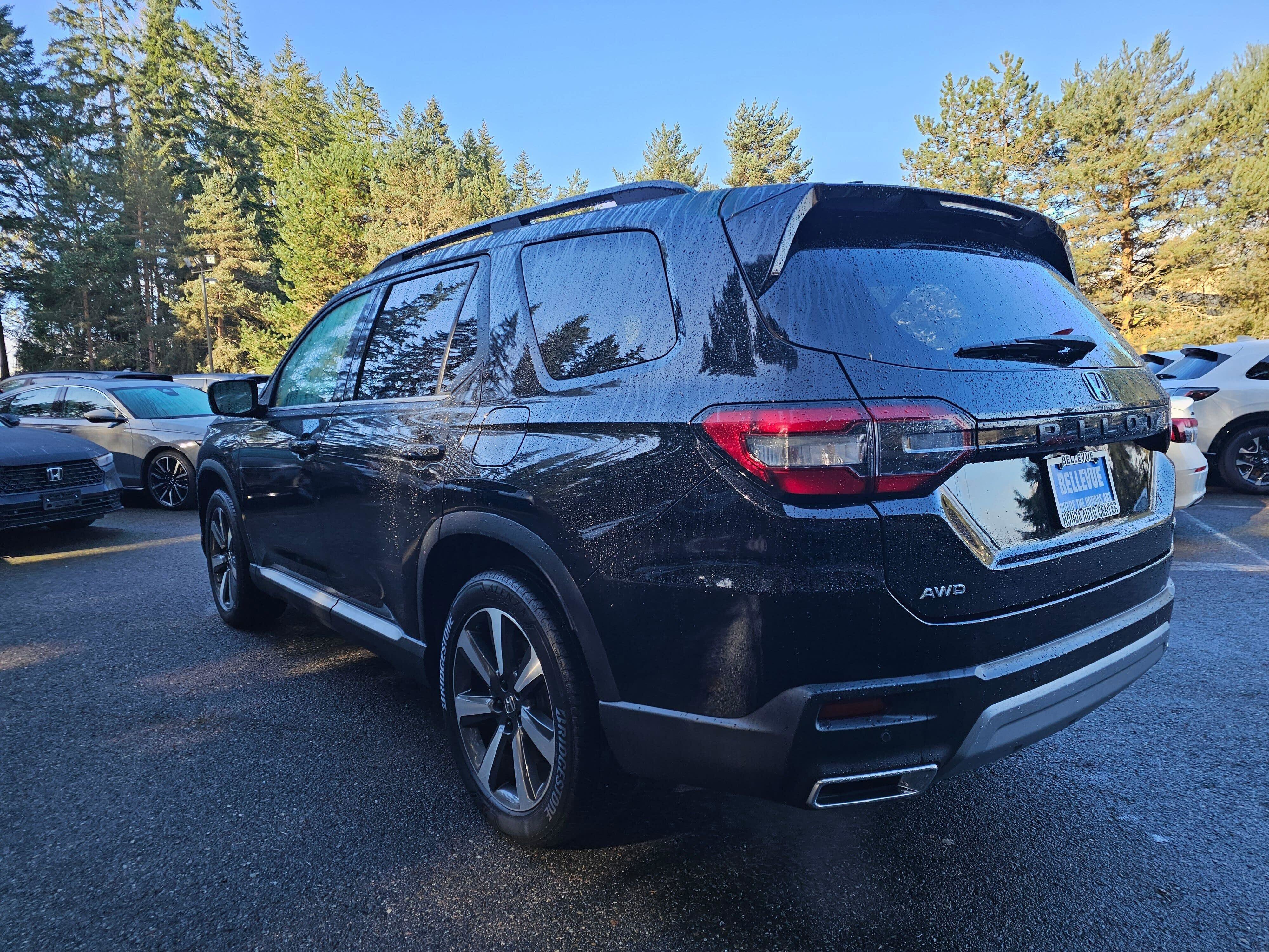 Used 2023 Honda Pilot Touring image 5