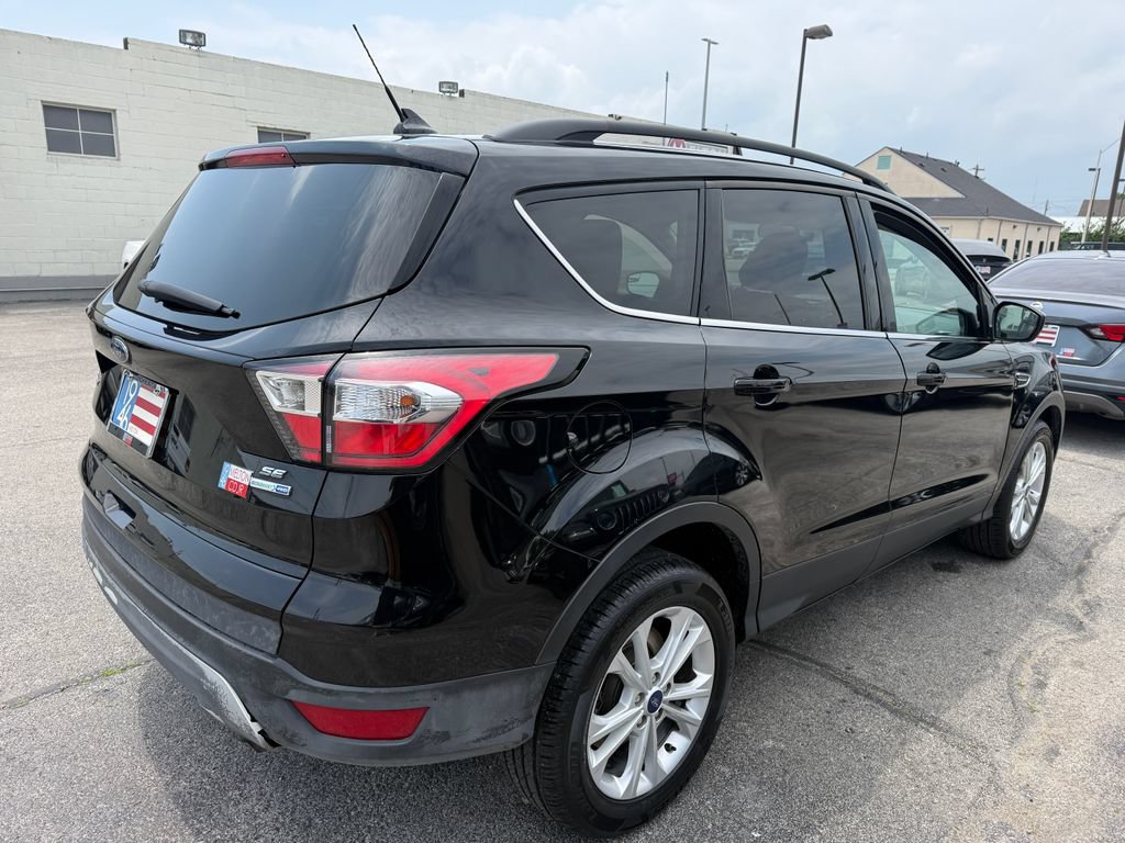 Used 2018 Ford Escape SE w/ SE Sync 3 Package AWD/4WD image 17