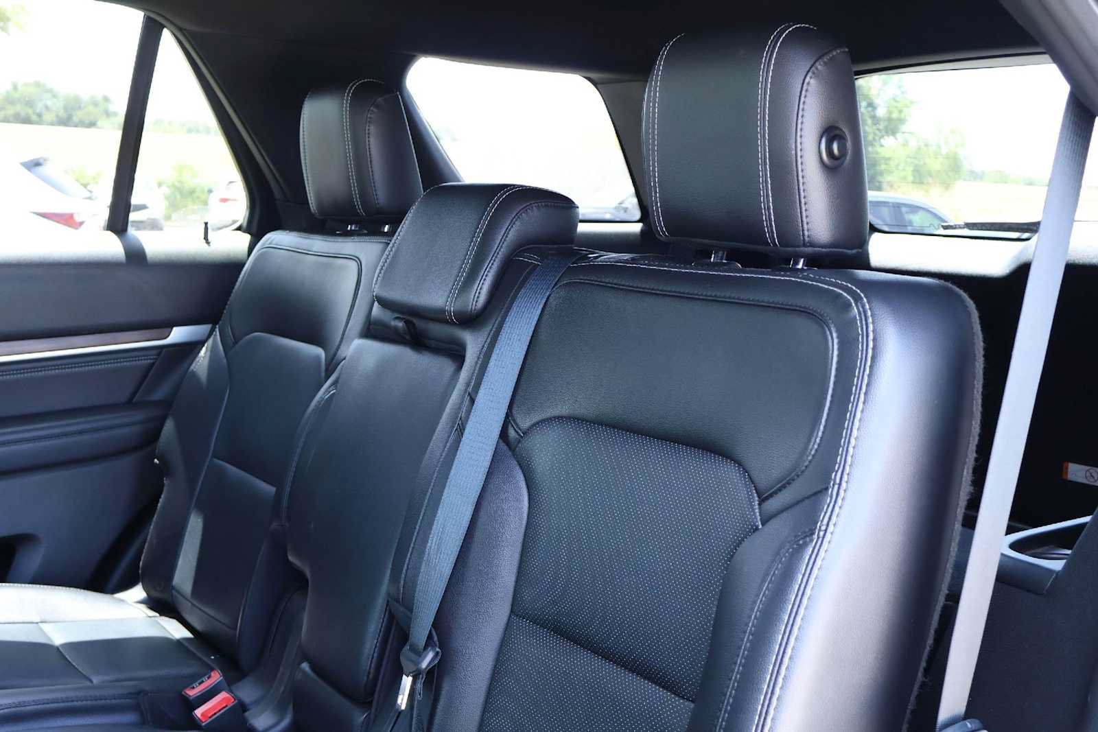 Used 2017 Ford Explorer Limited FWD image 13