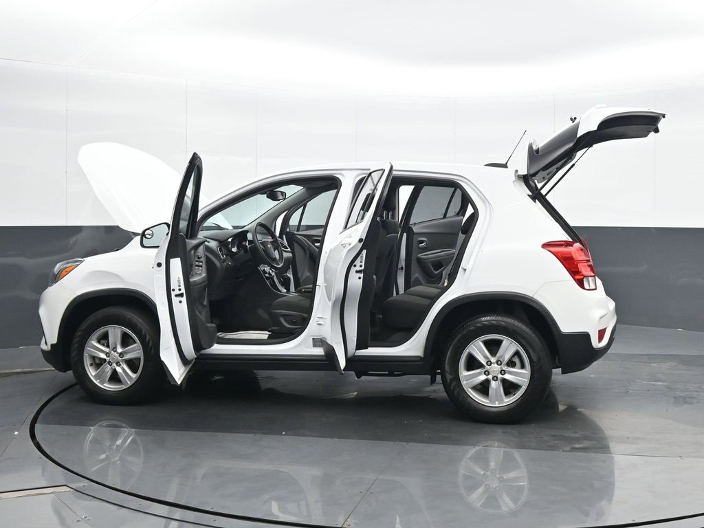 Used 2021 Chevrolet Trax LS w/ LPO, Cargo Package image 26