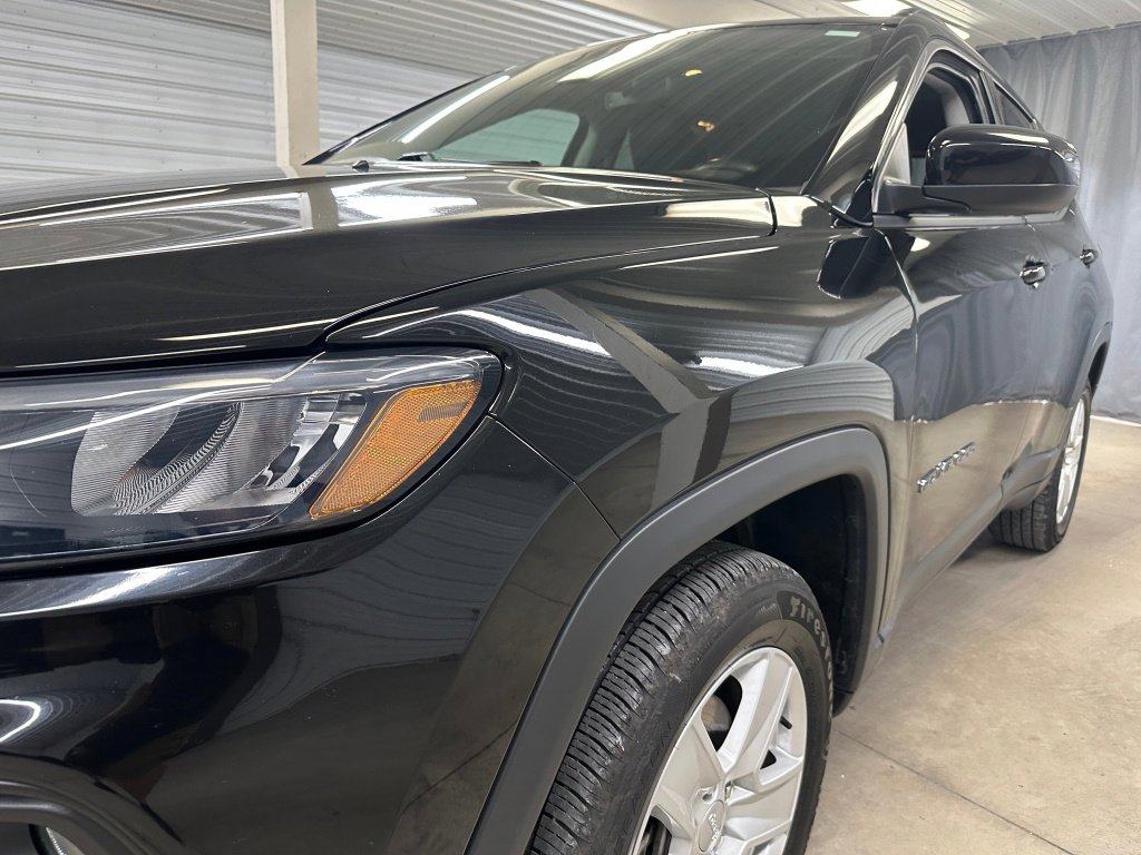 Used 2022 Jeep Compass Latitude w/ Convenience Group image 33