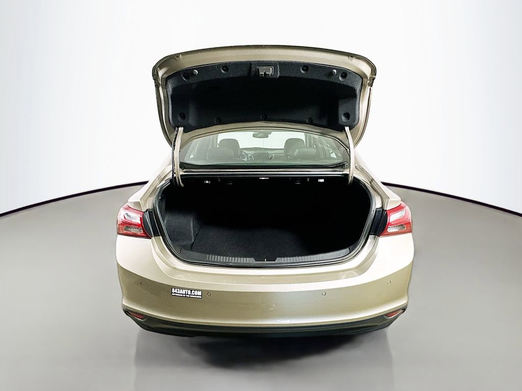 Used 2024 Chevrolet Malibu LT FWD image 36