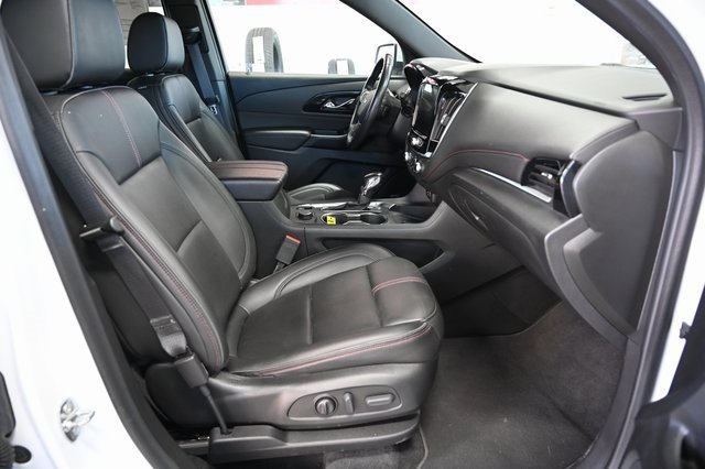 Used 2022 Chevrolet Traverse RS image 11