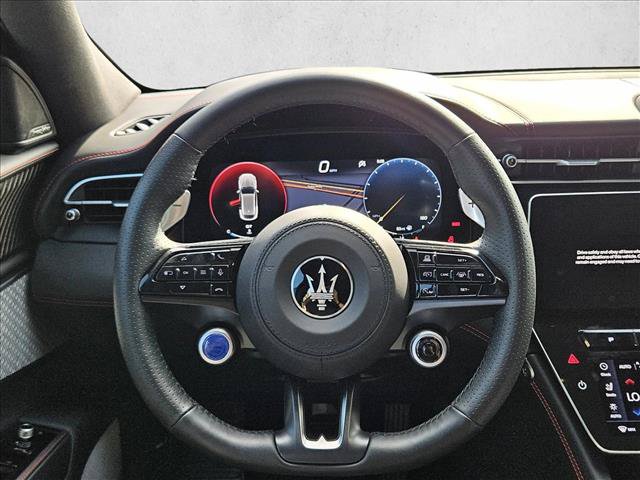 Used 2024 Maserati Grecale Trofeo AWD/4WD image 19