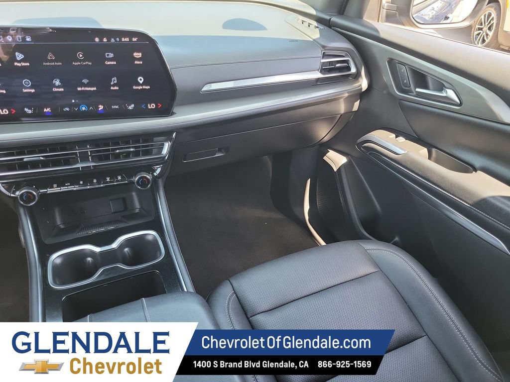Certified 2025 Chevrolet Traverse LT FWD image 24